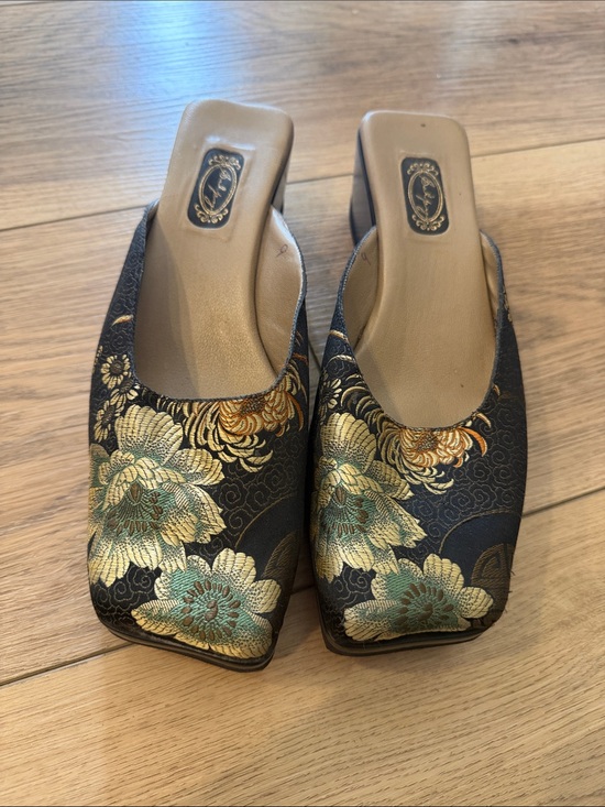 Salpy Shoes - Salpy Handmade Slip On Flower Wedge Mules Size 9